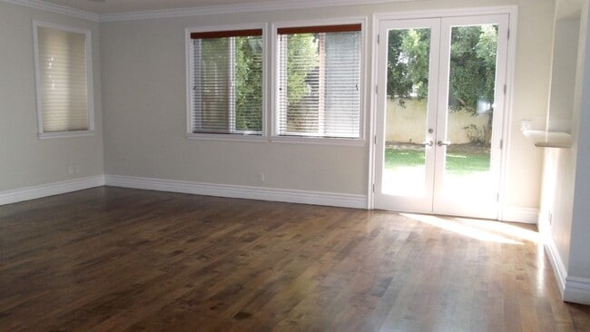 Building Photo - Coming Soon! Lavish Estate Home w/4700sf+C...