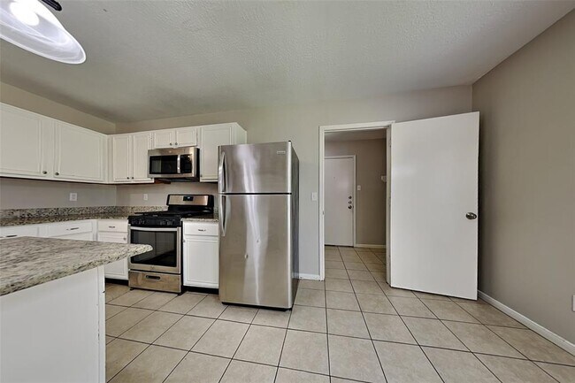 Foto del edificio - 21693 Holly Leaf Ct