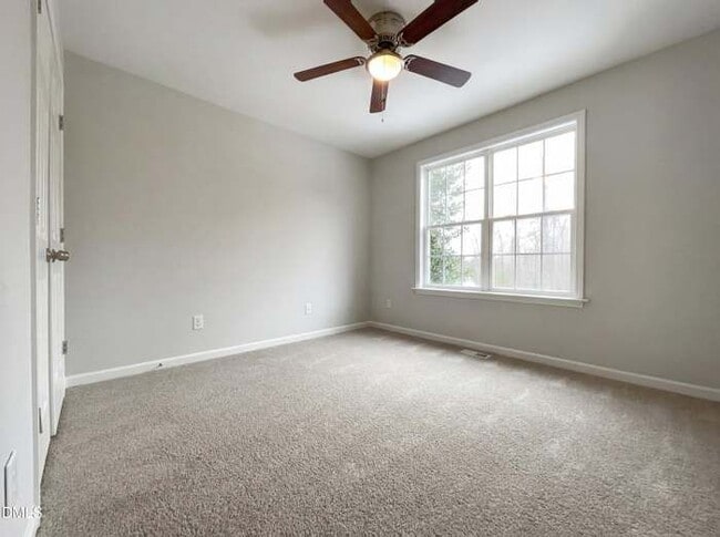 Building Photo - 100 Broken Lance Dr