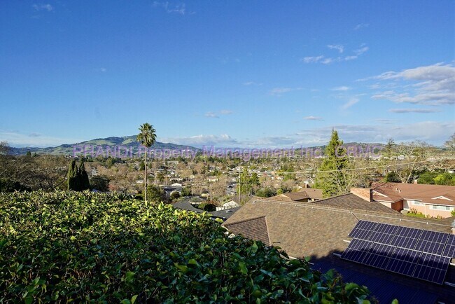Building Photo - Welcome Home to 110 Kaden Drive - Spacious...