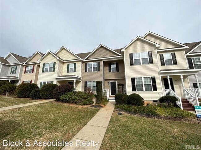 Foto del edificio - 3 br, 2.5 bath House - 401 Whitehall Court