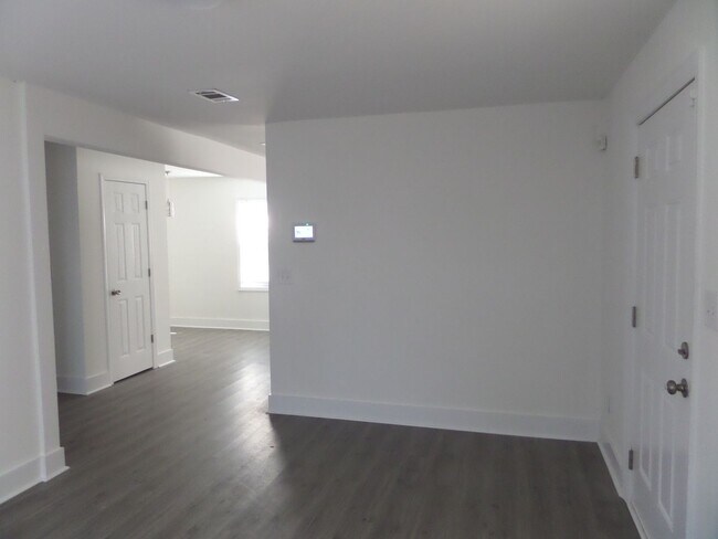 Foto del edificio - Charming 3BR House in Warner Robins