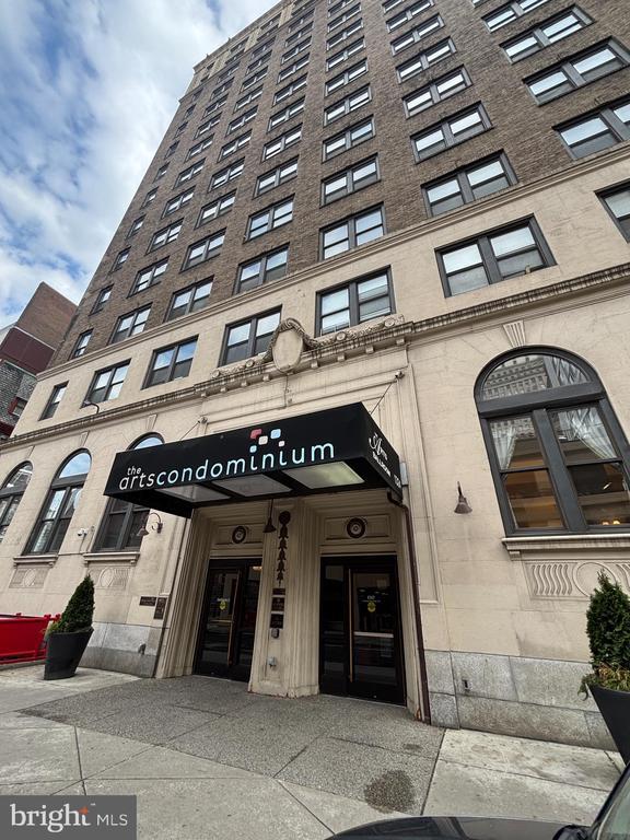 Foto del edificio - 1324 Locust St