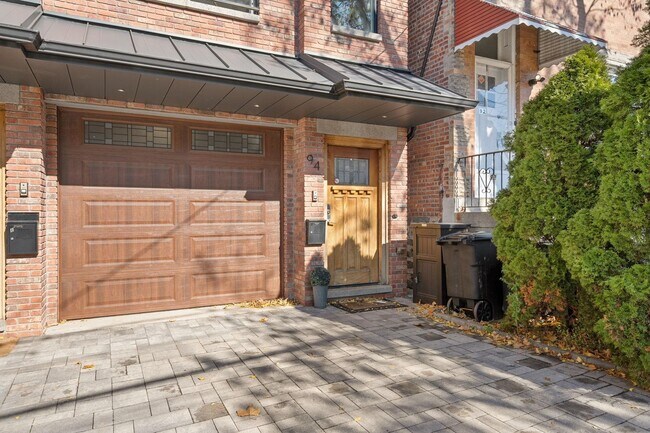 Building Photo - 94 Leonard St