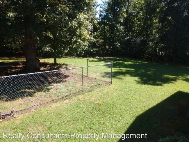 Building Photo - 3 br, 2 bath House - 1902 Glenside Drive