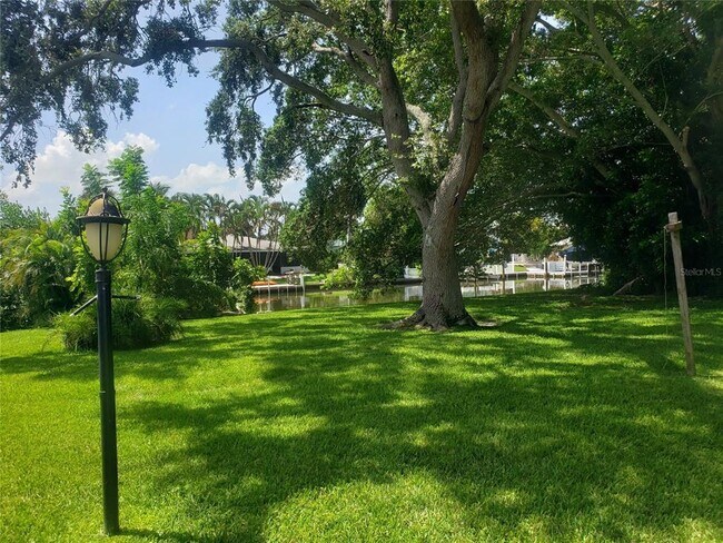 Building Photo - 4411 Dolphin Ln