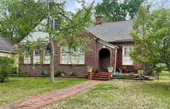 Building Photo - 433 Thorn Pl