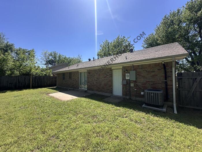 Foto principal - 4400 Meadowpark Dr