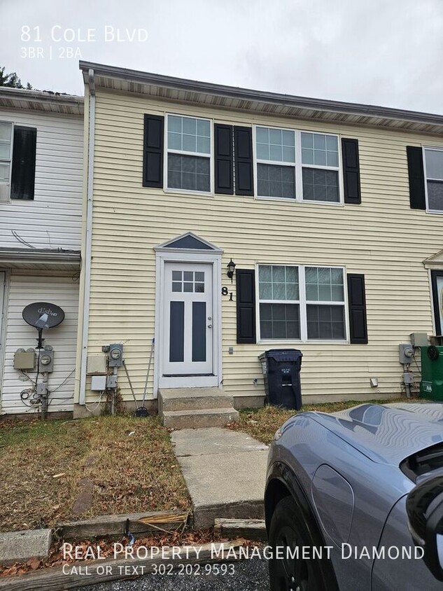 Foto principal - For Rent: Renovated Middletown Townhome – ...