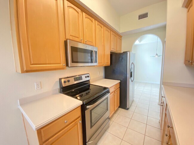 Foto del edificio - 9435 Myrtle Creek Ln