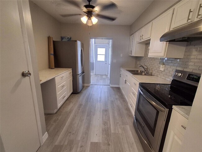 Foto del edificio - 955 51st St N