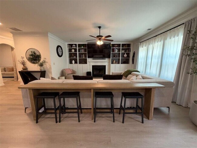 Foto del edificio - 838 Pine Ln