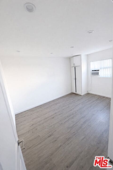 Building Photo - 924 N Curson Ave