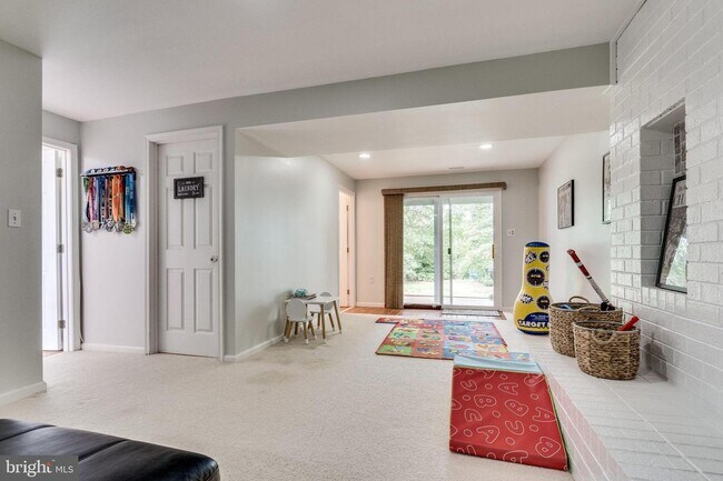 Foto del edificio - 3405 Austin Ct