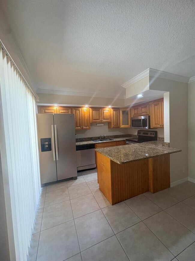 Foto del edificio - 234 Lake Arbor Dr