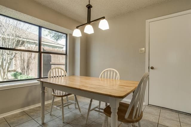 Building Photo - 1305 Chicota Dr