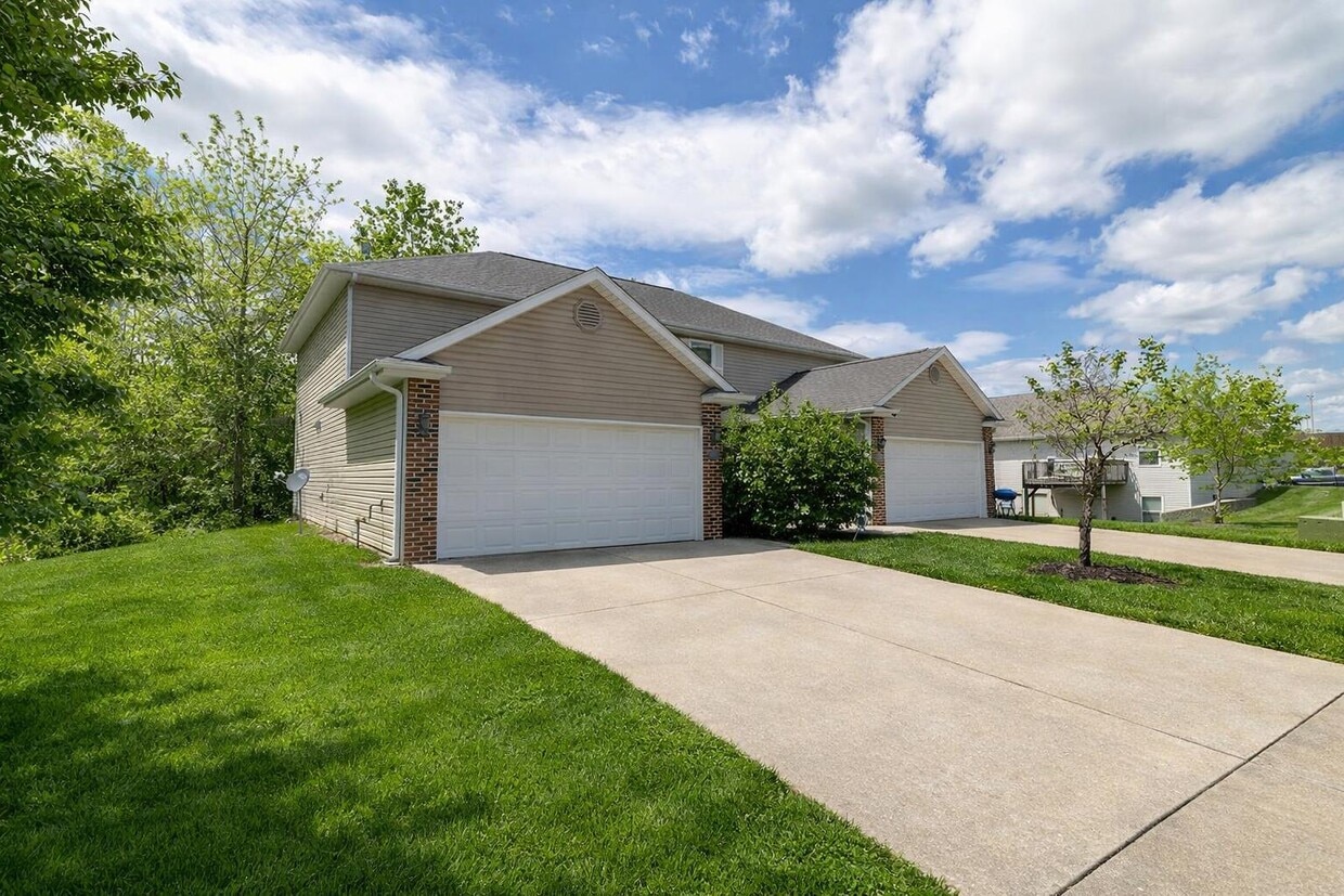 Building Photo - 1855 N Orie Dr