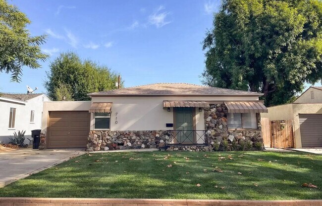 Building Photo - 710 N Parish Pl