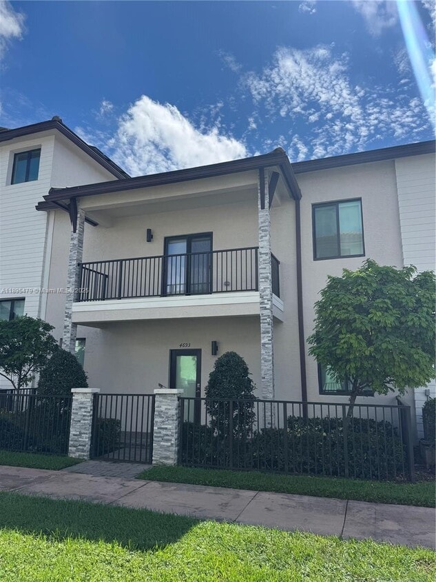 Primary Photo - 4693 NW 83rd Pl