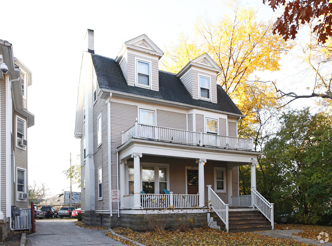 Building Photo - 814-816 Hill St