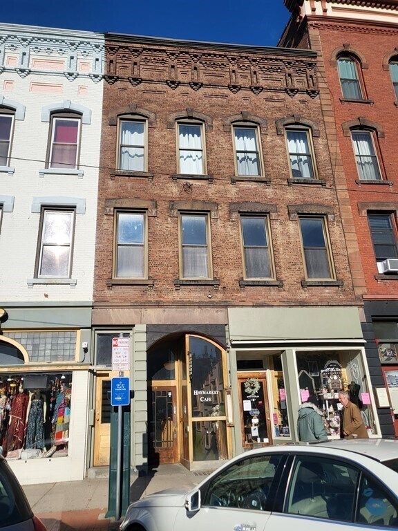 Primary Photo - 187 Main St