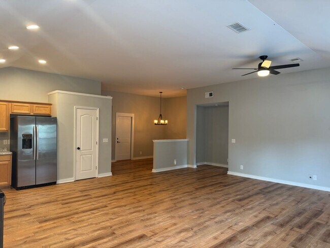 Foto del edificio - Great 3BR Home in Spring Hill