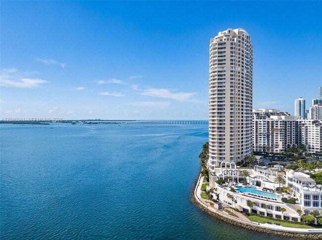 Building Photo - 808 Brickell Key Dr