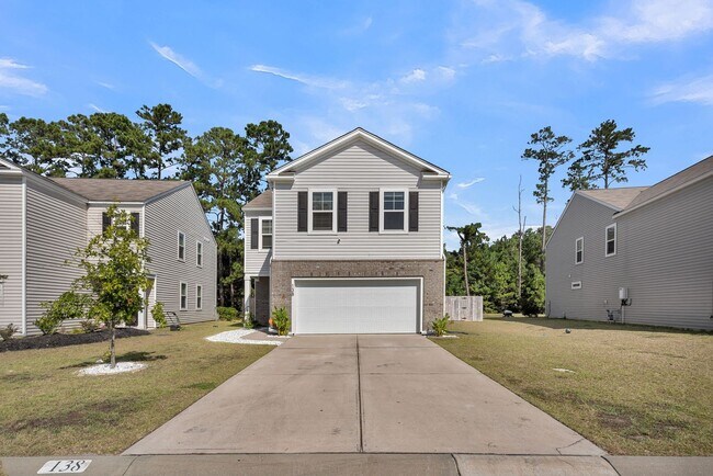 Foto del edificio - 4 Bedroom 3 Bath Home in Summerville!