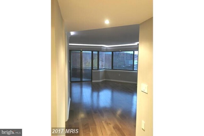 Foto del edificio - 1015 33rd St NW