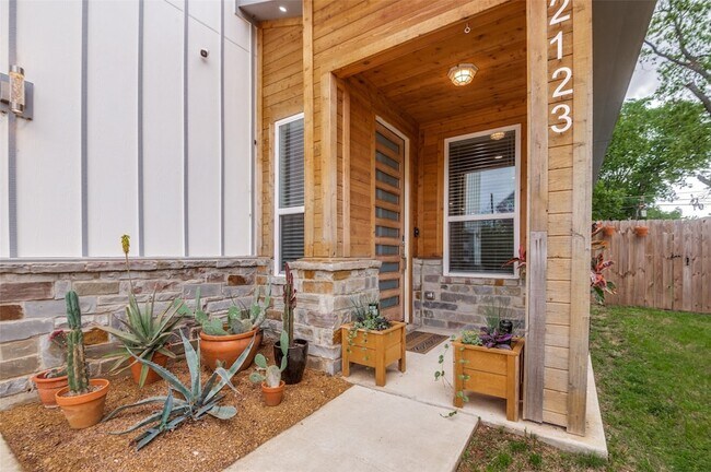 Foto del edificio - 2123 Ramsey Ave