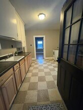 Building Photo - 509 Monroe Ave