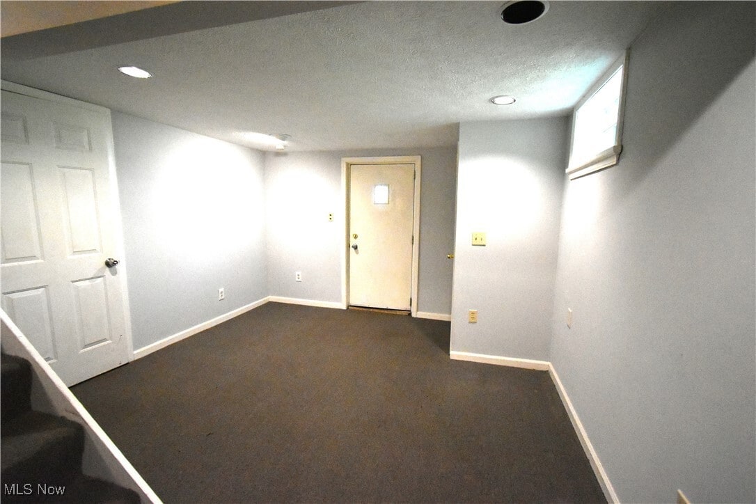 Foto del edificio - 3583 Lloyd Rd