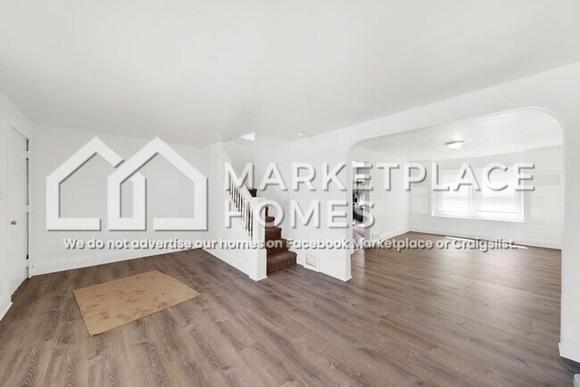 Building Photo - 7906 Dorver Ave