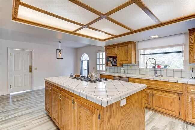 Building Photo - 950 Waypoint Dr