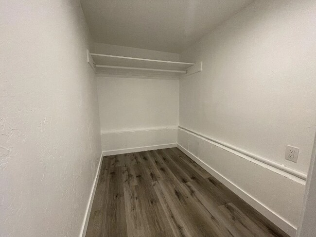 Foto del edificio - 1640 Everett St