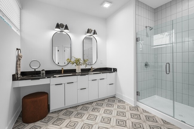 Foto del edificio - The Collection at Charles Townhomes for Rent in NoDa