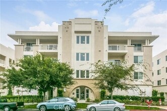 Building Photo - 5450 Strand