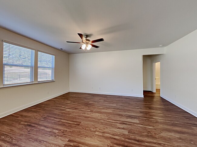 Building Photo - 1112 Bentley Park Drive