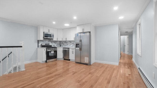 Building Photo - 218-10 133rd Ave