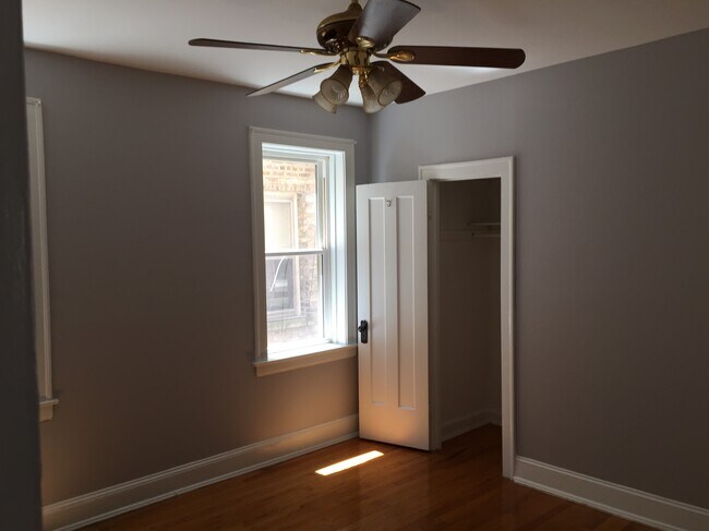 Foto del edificio - 6322 N Talman Ave