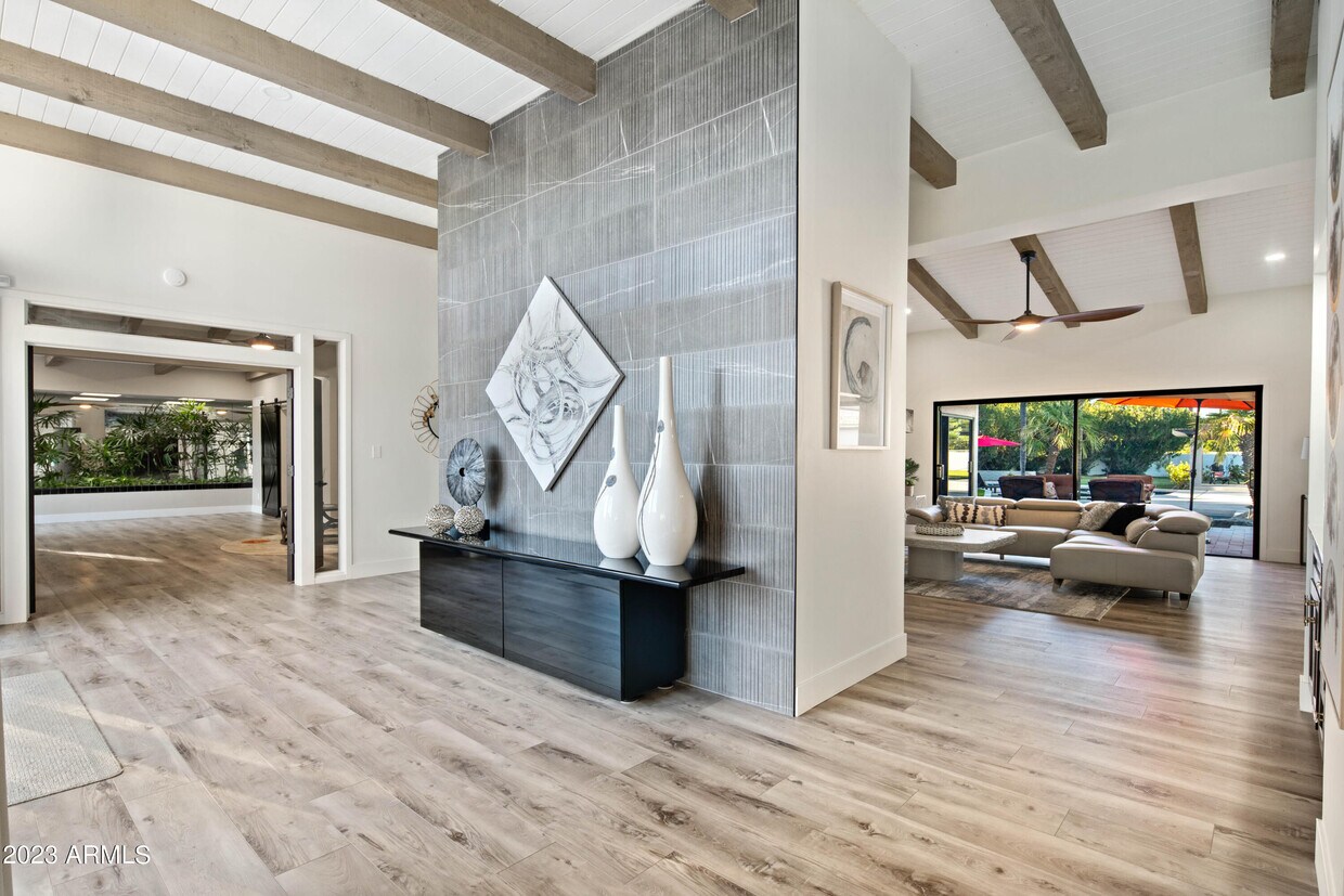 Foto principal - 5226 E Mountain View Rd