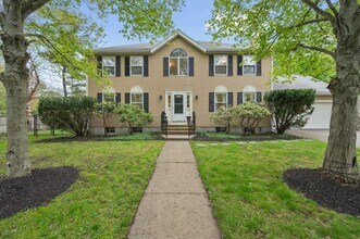 Building Photo - 2 Minuteman Ln