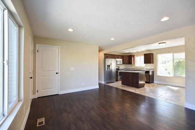 Foto del edificio - 5513 W Heath Cir