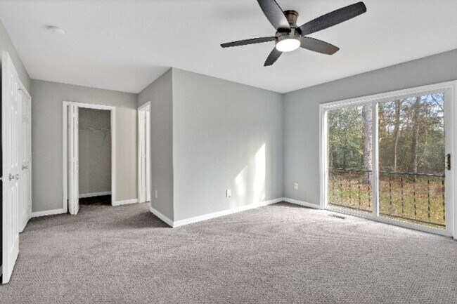 Building Photo - 4370 Elizabeth Dr