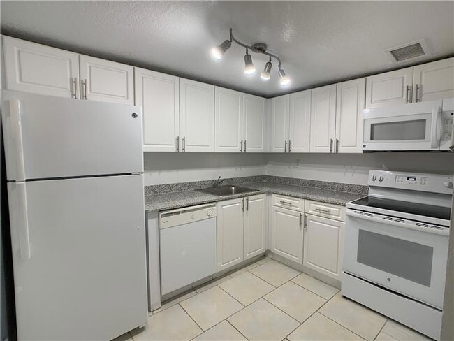 Photo - 9357 SW 77th Ave Apartment