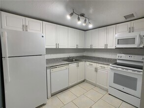 Building Photo - 9357 SW 77th Ave