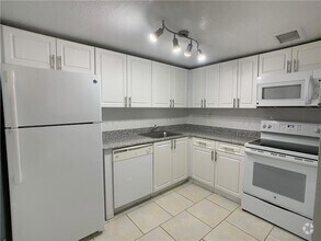 Building Photo - 9357 SW 77th Ave