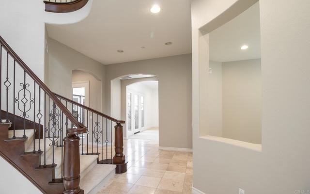 Building Photo - 687 Lynwood Dr