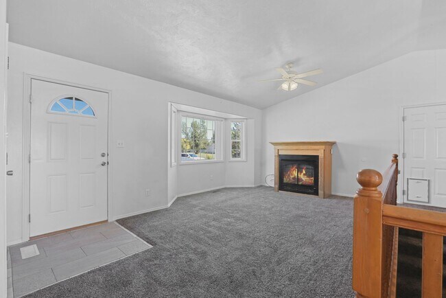 Foto del edificio - 5 Bed 3 Bath Home in Rigby
