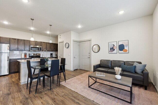 Foto del edificio - 2051 Mayfield Pkwy
